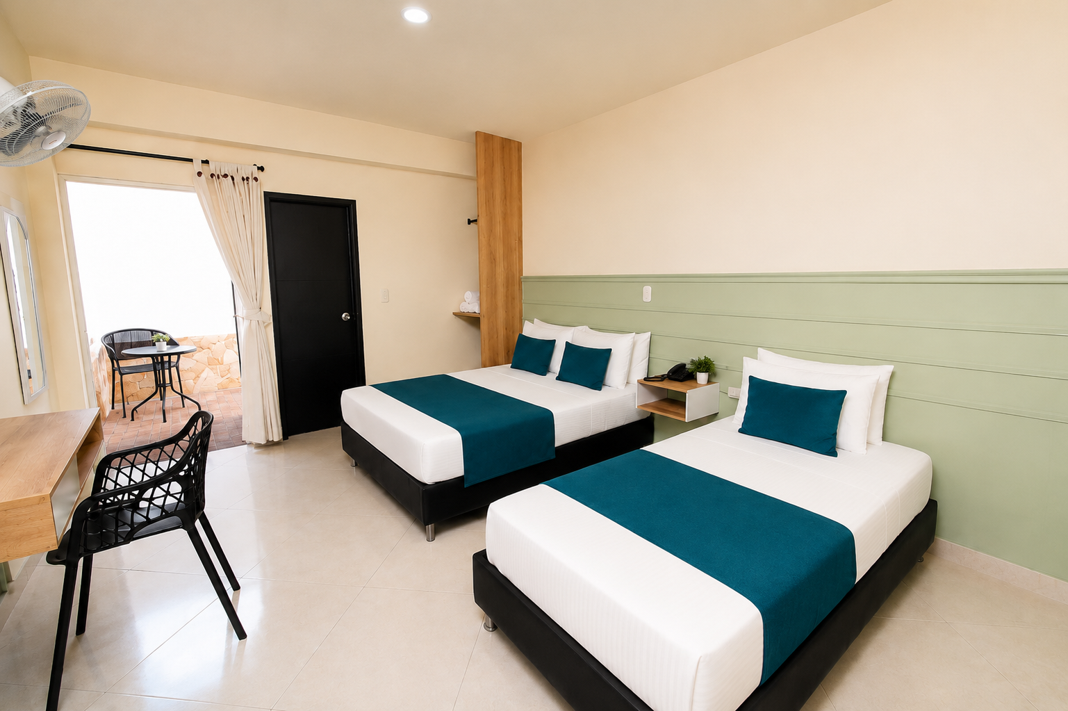 Habitación Triple - Hotel Santa Catalina